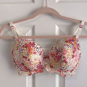 🌼BRA SALE BOGO 50% OFF🌼 Victorias Secret Spring Floral Lace Demi Bra 34DD E